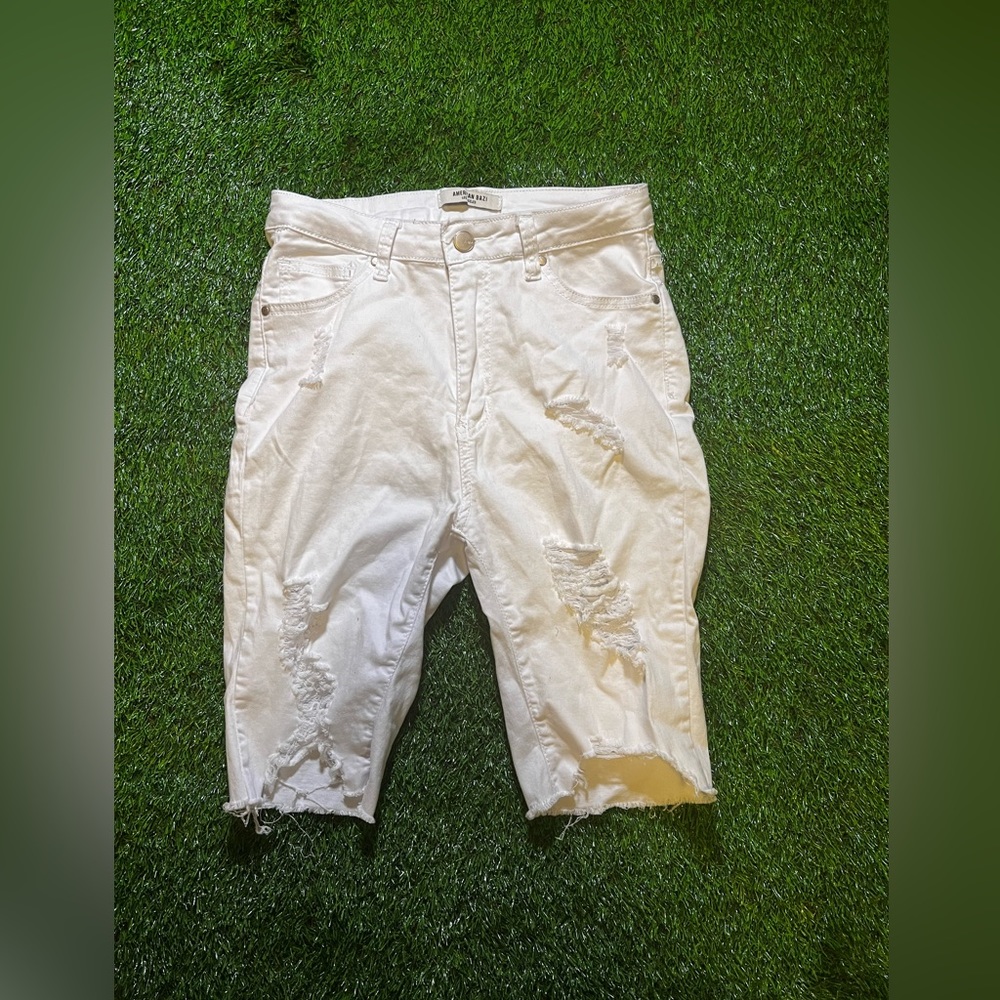 White Bermuda shorts